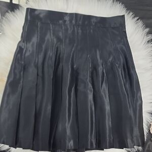 Black Knee-Length Pleated A-Line Skirt